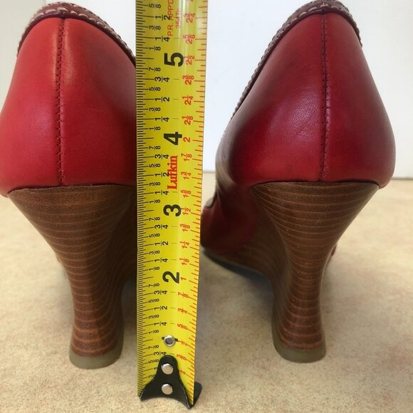 Kenneth Cole Reaction Red Leather Slip On Wedge Shoe Size 8 - Picture 5 of 12